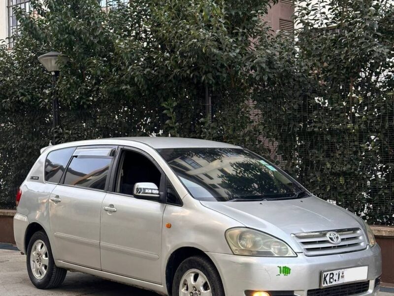 2003 TOYOTA IPSUM KSh 530,000