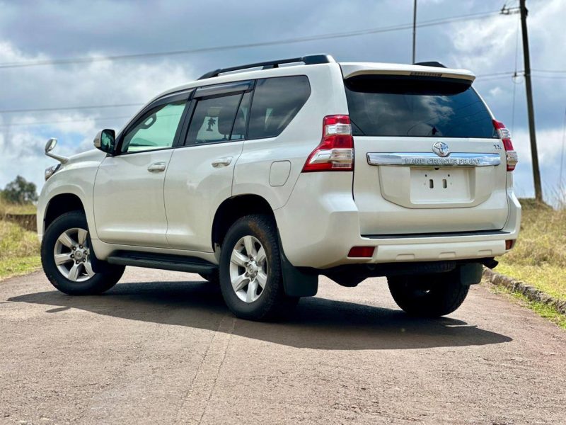 NEW 2016 LANDCRUISER PRADO KSh 6,550,000