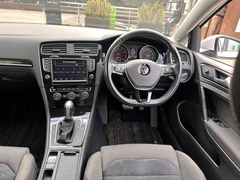 VOLKSWAGEN GOLF KSh 1,970,000