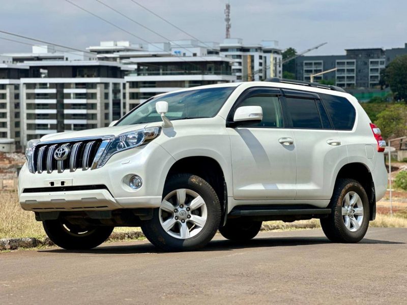 NEW 2016/10 LANDCRUISER PRADO (unregistered) KSh 6,550,000