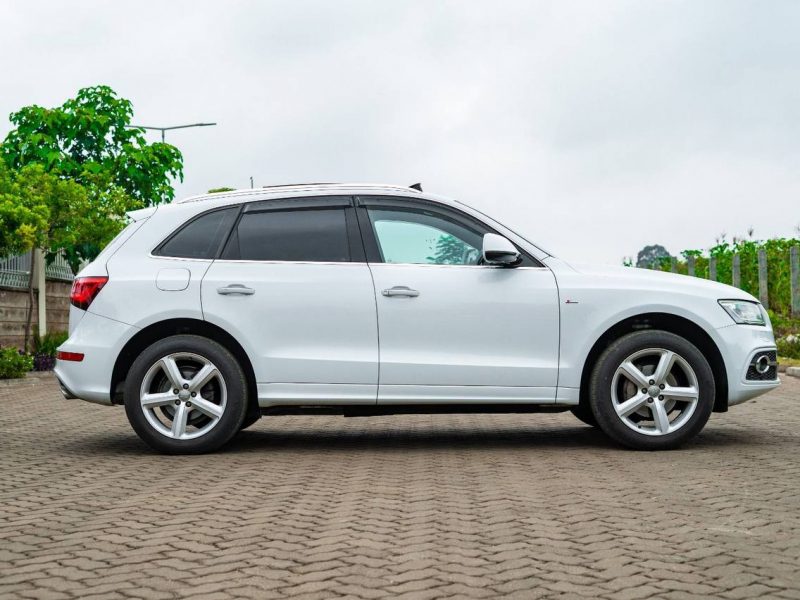 2017 AUDI Q5 S-LINE KSh 4,450,000