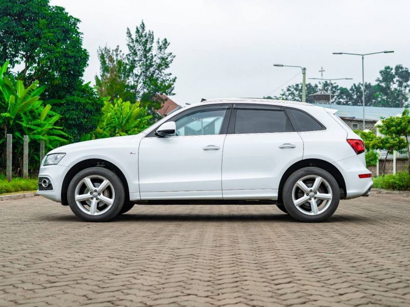 2017 AUDI Q5 S-LINE KSh 4,450,000