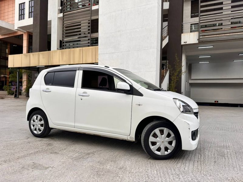 2017 DAIHATSU MIRA KSh 770,000