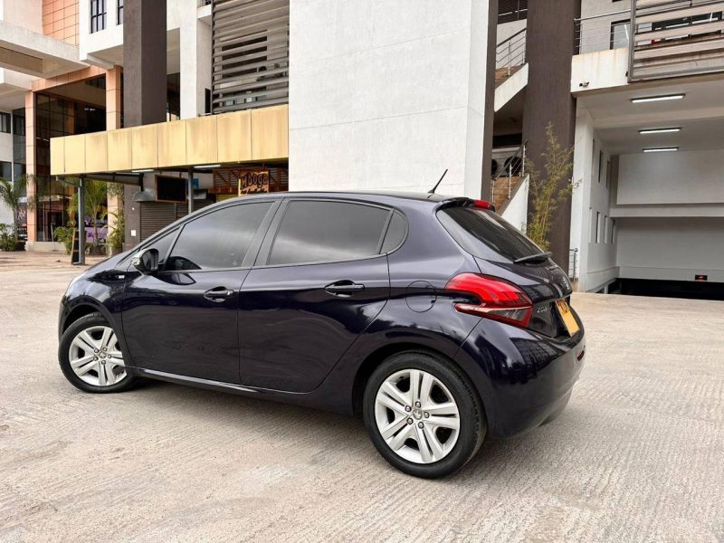 2016 PEUGEOT 208 KSH 970,000