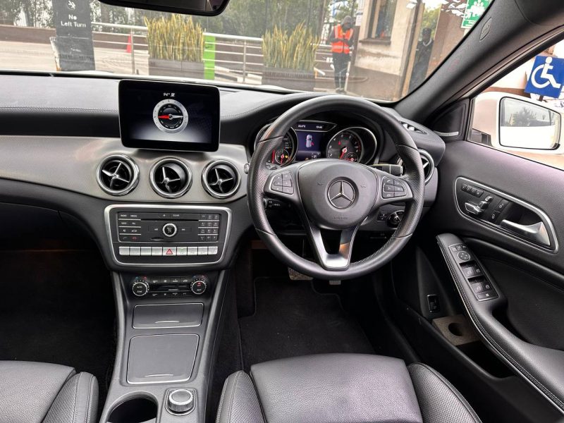 2017 MERCEDES BENZ GLA220 KSh 3,670,000