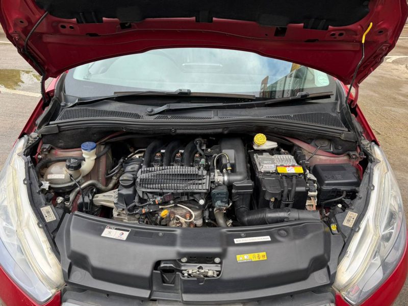 2014 PEUGEOT 208 MOONROOF!!! KSh 870,000