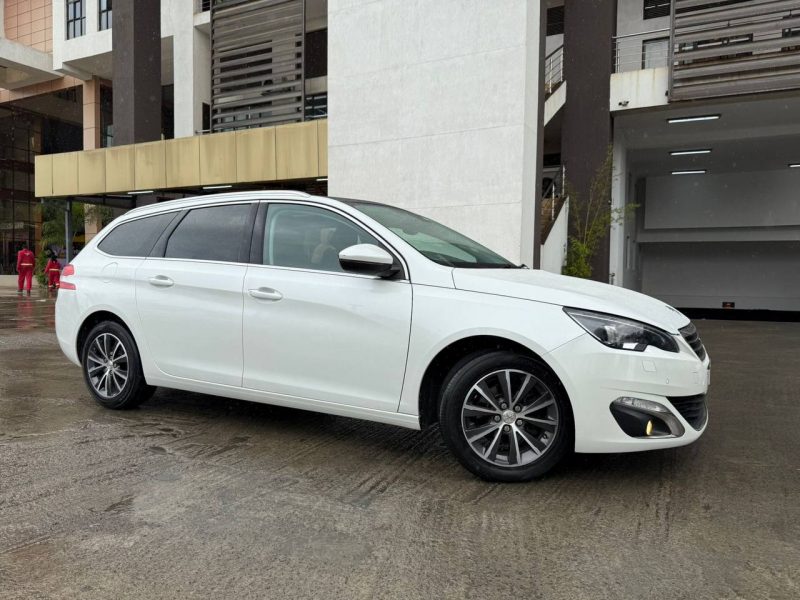 2017 PEUGEOT 308 S/W MOONROOF! KSh 1,870,000