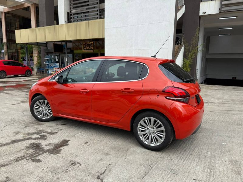 2018 PEUGEOT 208 KSH 1,270,000