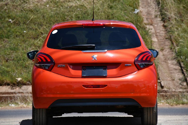 KSh 1.39M 2017 Peugeot 208 MOONROOF!!!