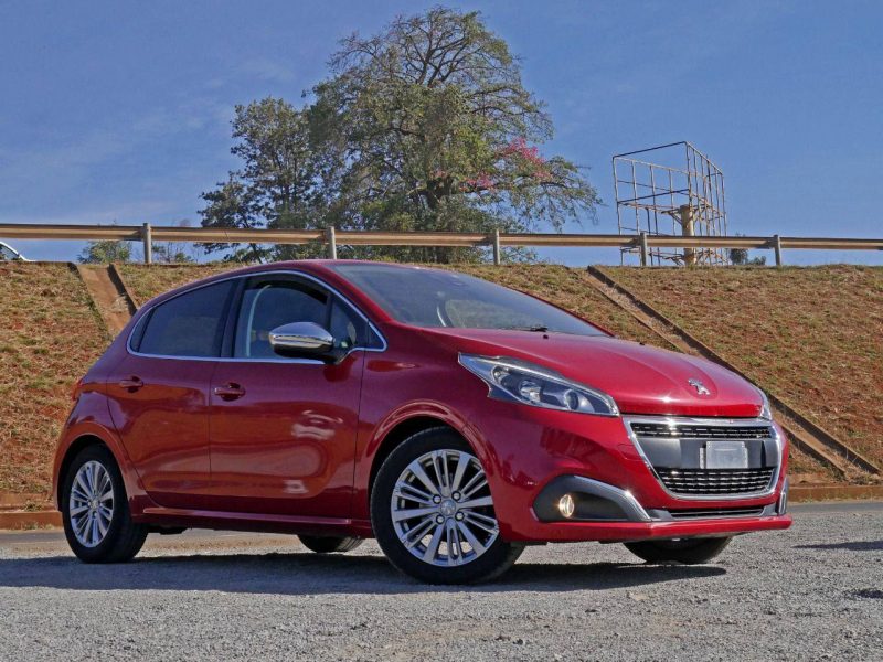 NEW 2016 PEUGEOT 208 KSh 1,170,000