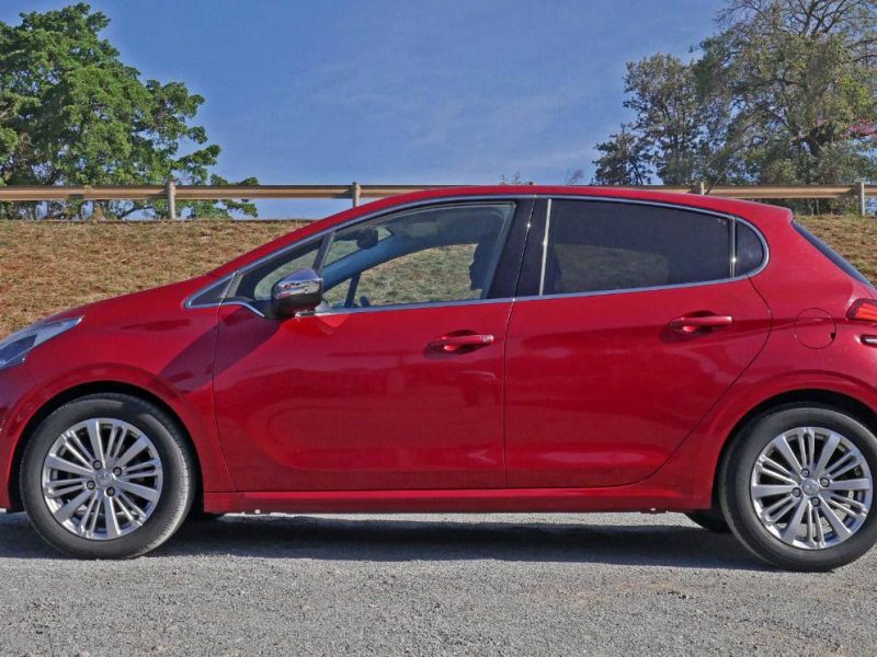 NEW 2016 PEUGEOT 208 KSh 1,170,000