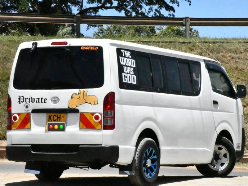 2010 TOYOTA HIACE DIESEL KSh 1,470,000