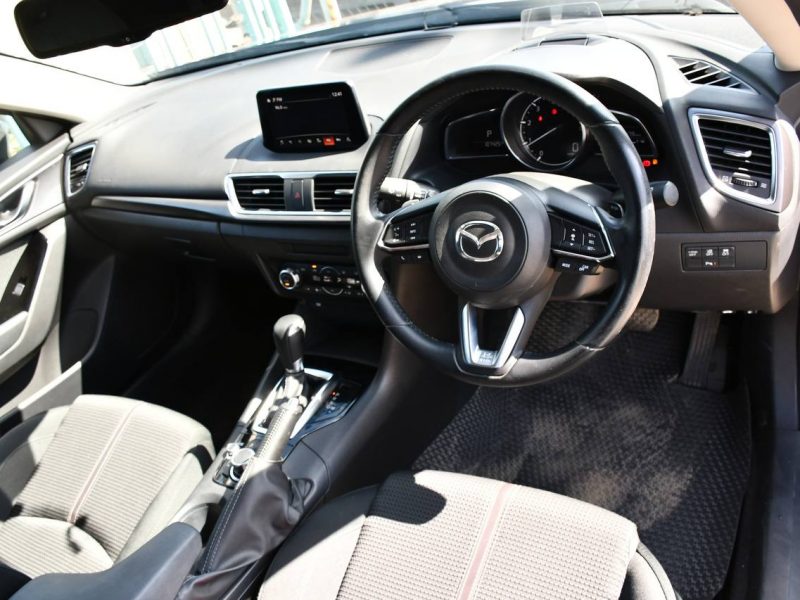 2017 MAZDA AXELA 15 XD KSh 1,790,000