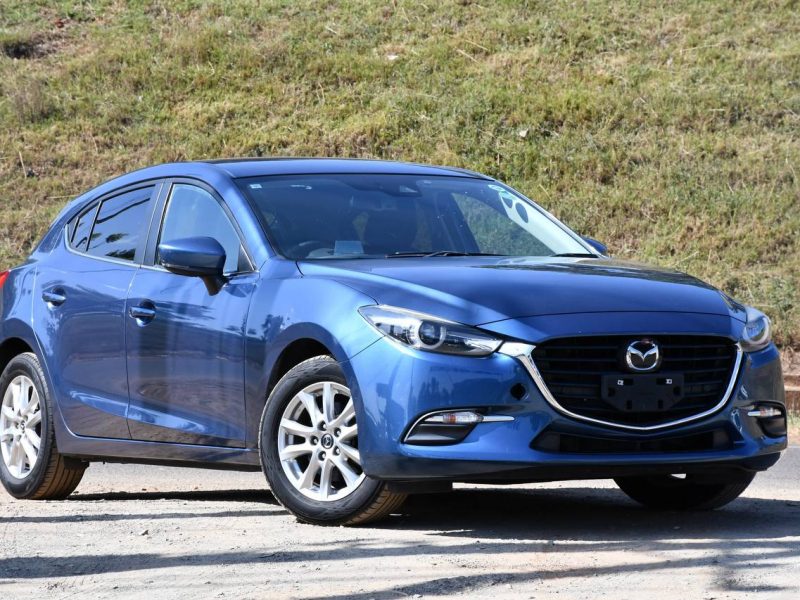 2017 MAZDA AXELA 15 XD KSh 1,790,000