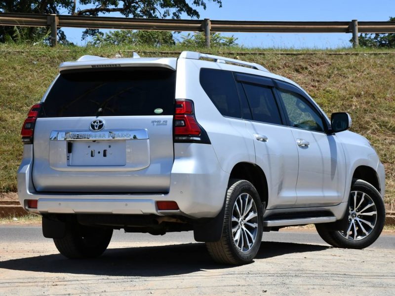 2018 LANDCRUISER PRADO TZG KSh 8,670,000