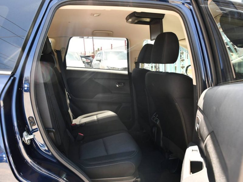 2019 MITSUBISHI OUTLANDER 7SEATS KSh 3,200,000