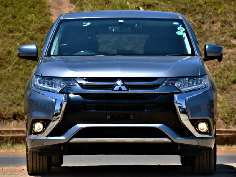 2017 MITSUBISHI OUTLANDER -PHEV KSh 3,070,000