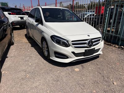 2017 MERCEDES BENZ B180 KSh 2,190,000