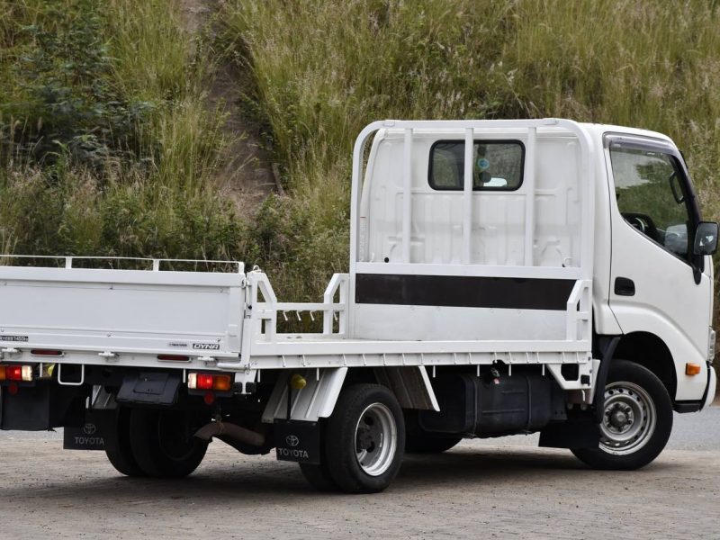 2018 TOYOTA DYNA DIESEL AUTO