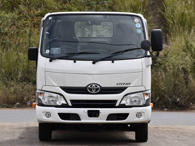 2018 TOYOTA DYNA DIESEL AUTO