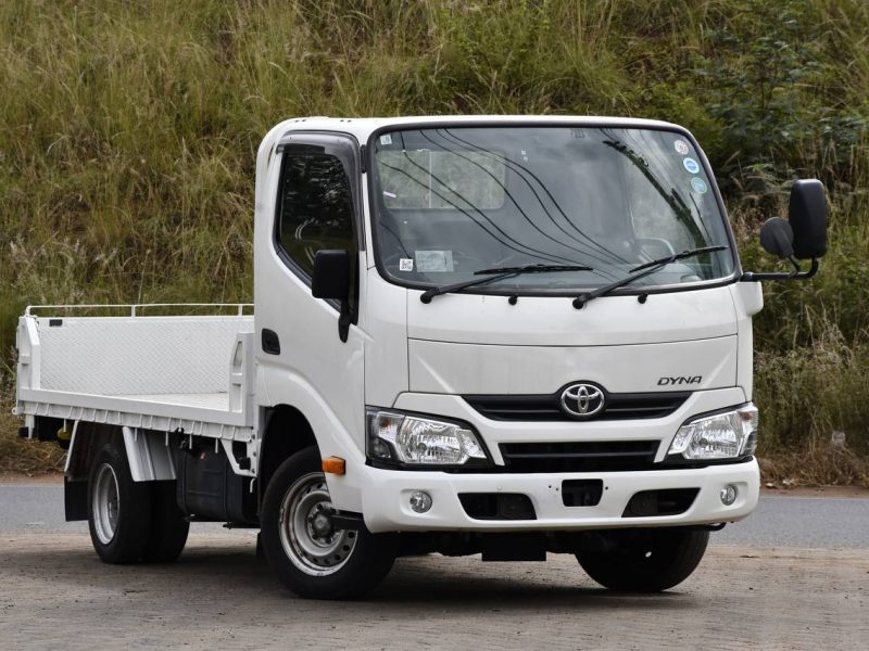 2018 TOYOTA DYNA DIESEL AUTO
