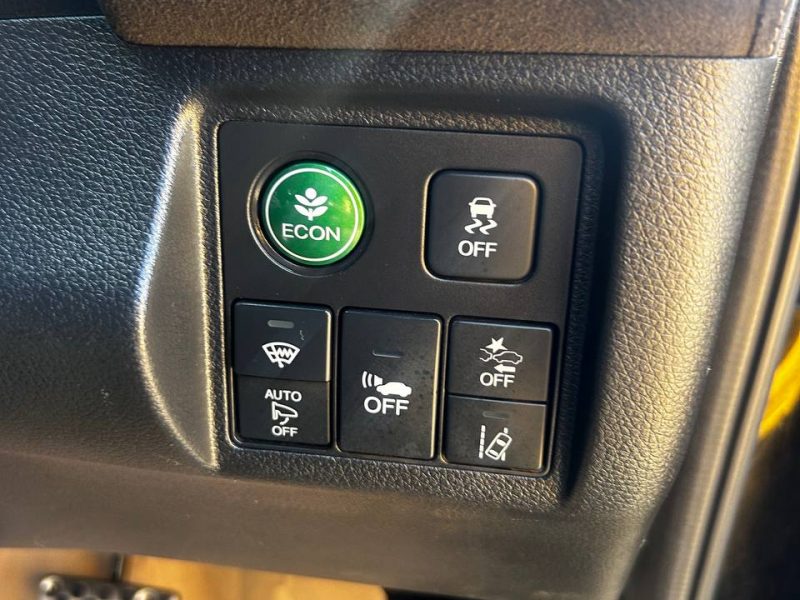 2017 HONDA VEZEL RS HYBRID WITH PPF WRAP & LUMAR TINT