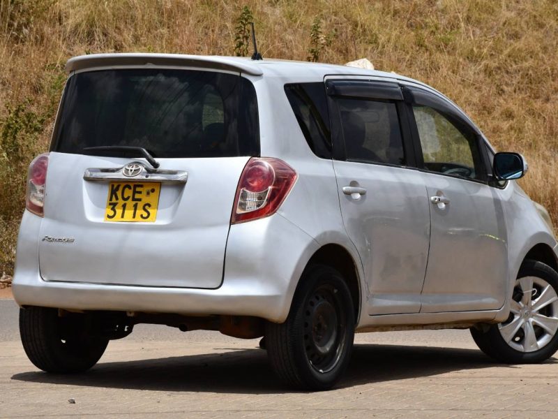 2009 TOYOTA RACTIS IN GOOD CONDITION