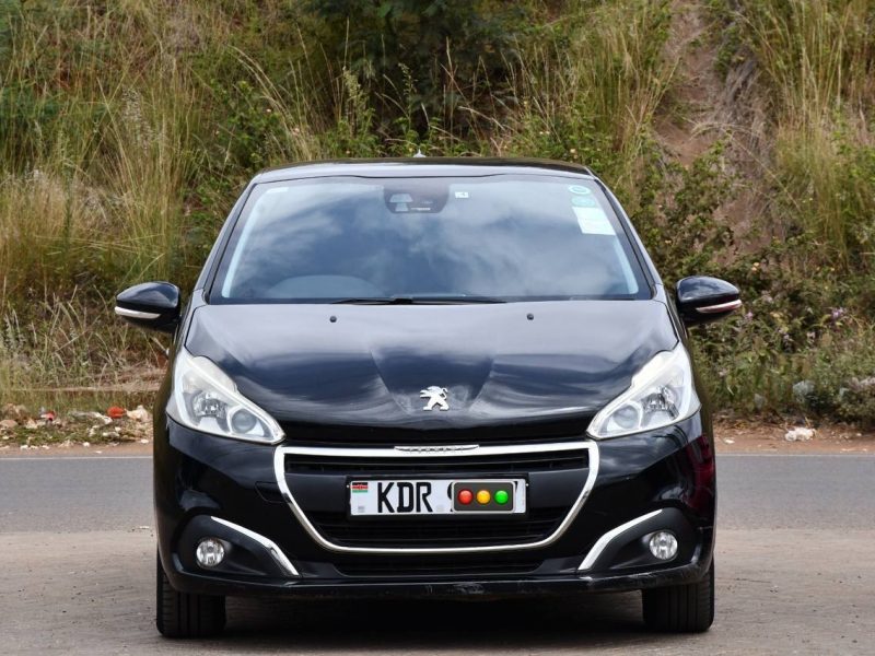 2017 PEUGEOT 208 IN GREAT CONDITION