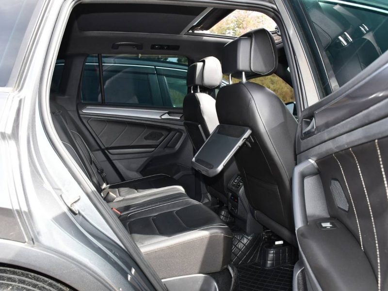 2018 VOLKSWAGEN TIGUAN R-LINE WITH SUNROOF