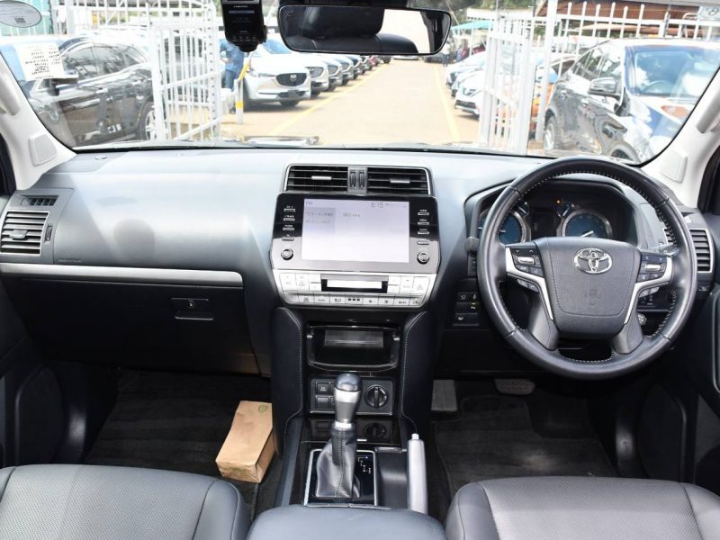 2021 LANDCRUISER PRADO TX 2.8L WITH SUNROOF!!!