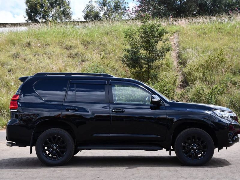 2021 LANDCRUISER PRADO TX 2.8L WITH SUNROOF!!!