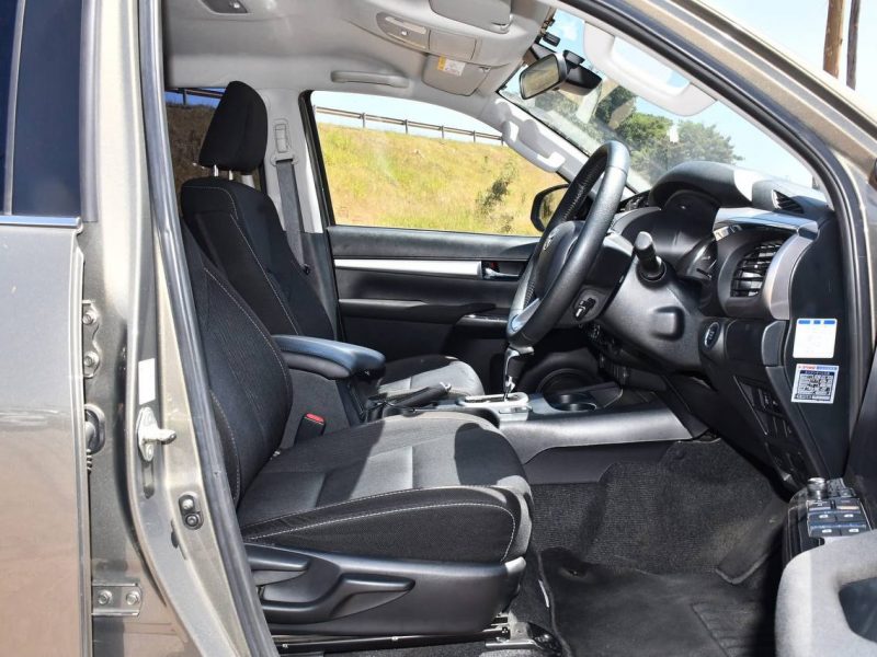 2021 TOYOTA HILUX D/CAB 2.8L DIESEL TURBO