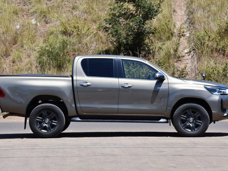 2021 TOYOTA HILUX D/CAB 2.8L DIESEL TURBO