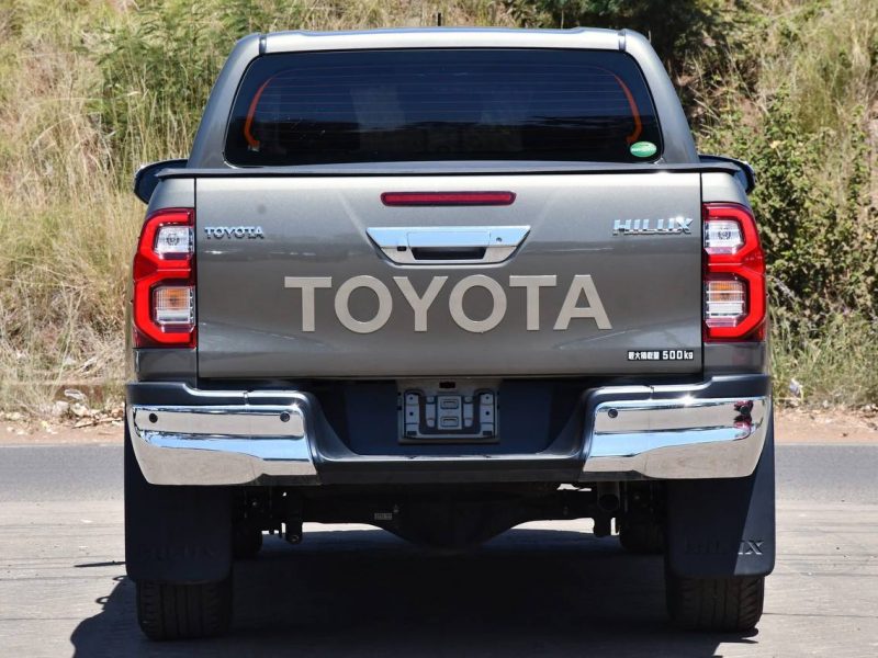 2021 TOYOTA HILUX D/CAB 2.8L DIESEL TURBO