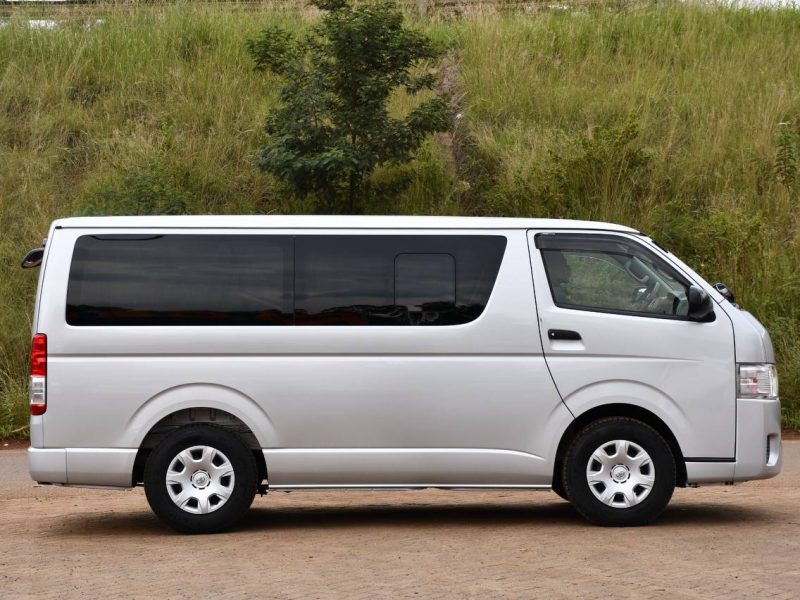 2019 TOYOTA HIACE DIESEL 2.8L