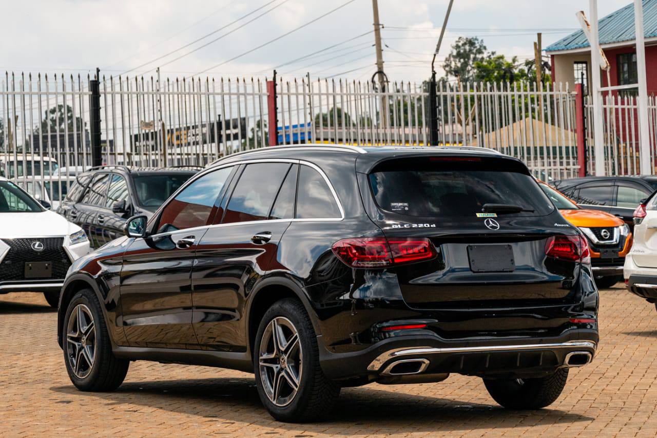 2019 MERCEDES-BENZ GLC220D
