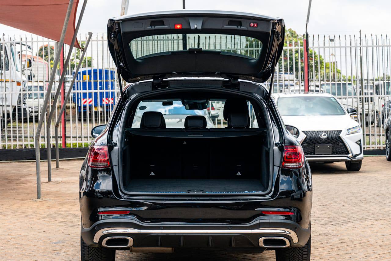2019 MERCEDES-BENZ GLC220D
