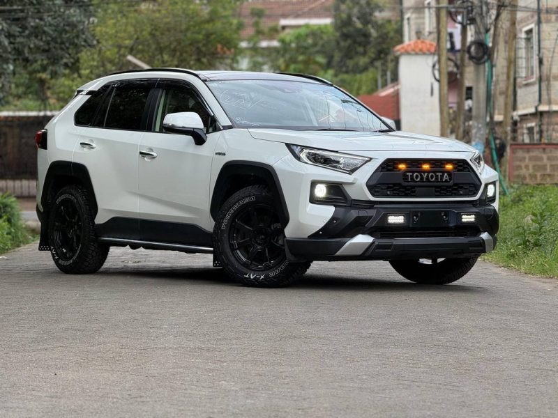 2019 TOYOTA RAV4 ADVENTURE HYBRID 4WD