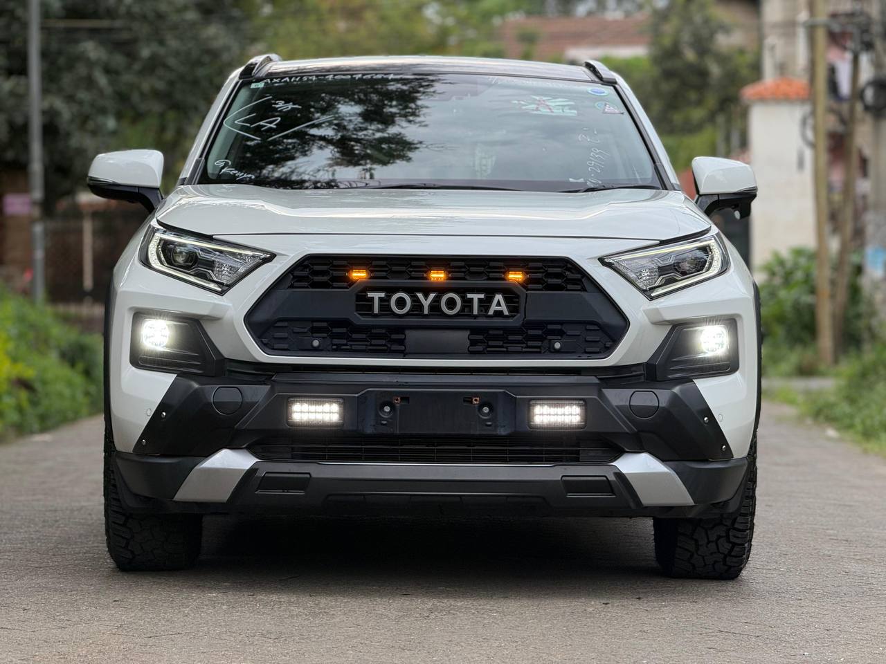 2019 TOYOTA RAV4 ADVENTURE HYBRID 4WD