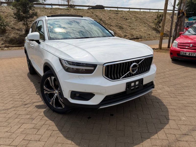 2020 VOLVO XC40 PHEV T5 INSCRIPTION !!!