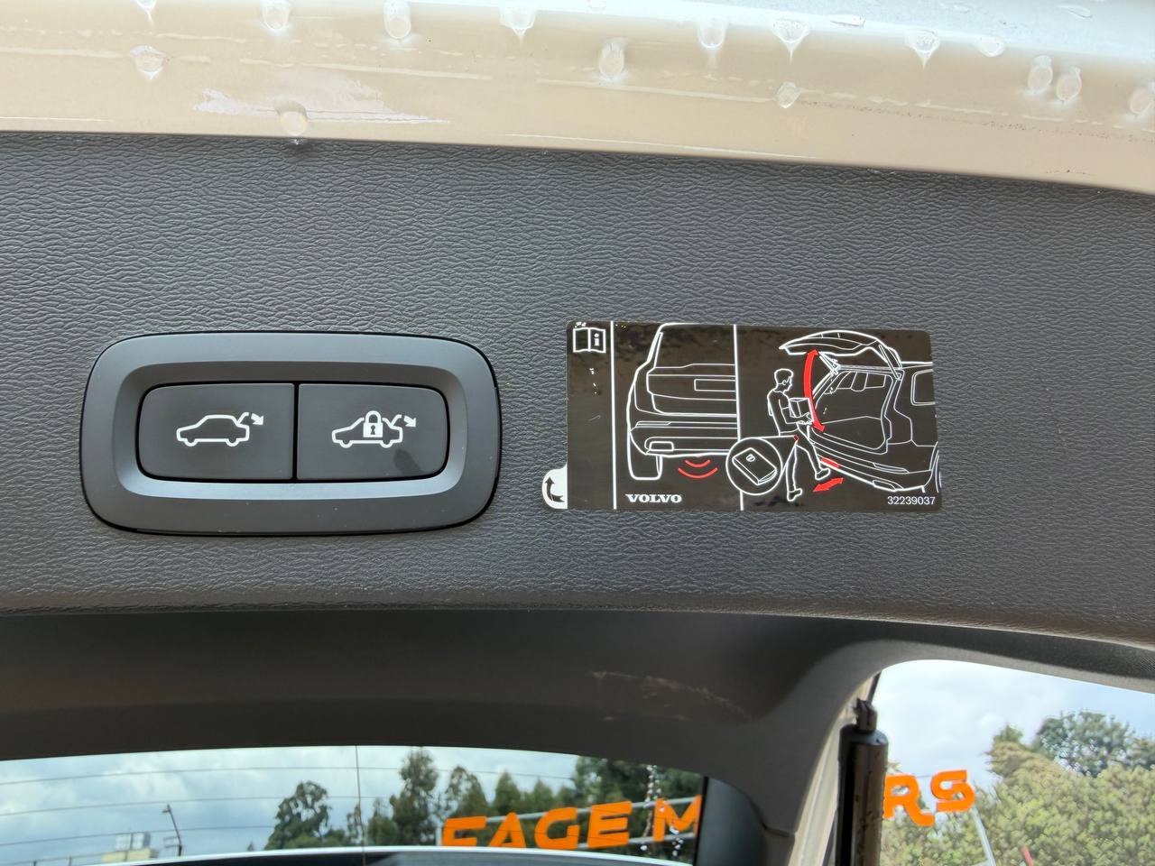 2020 VOLVO XC40 PHEV T5 INSCRIPTION !!!