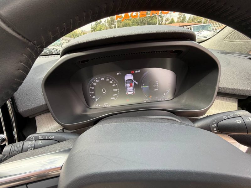 2020 VOLVO XC40 PHEV T5 INSCRIPTION !!!
