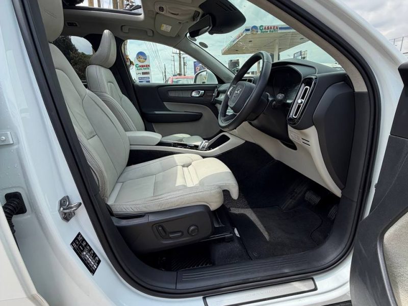 2020 VOLVO XC40 PHEV T5 INSCRIPTION !!!