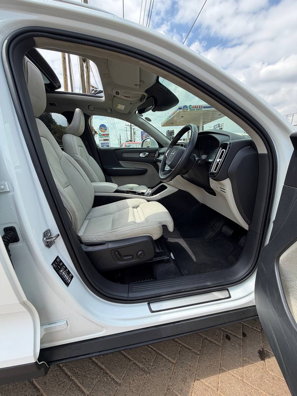2020 VOLVO XC40 PHEV T5 INSCRIPTION !!!