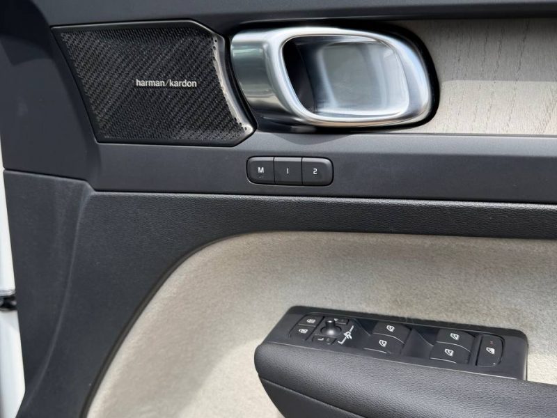 2020 VOLVO XC40 PHEV T5 INSCRIPTION !!!
