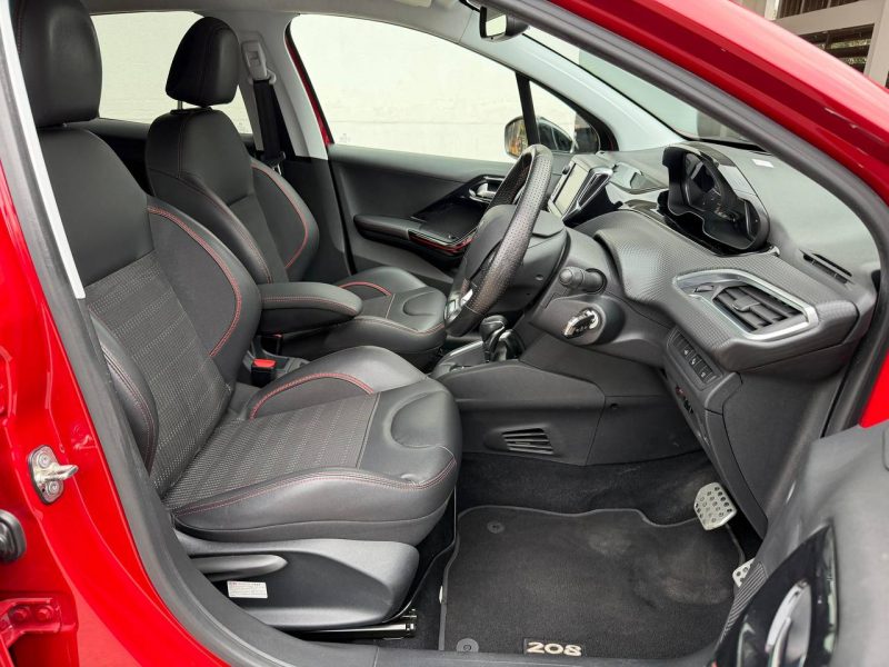 2019 PEUGEOT 208 GTLINE