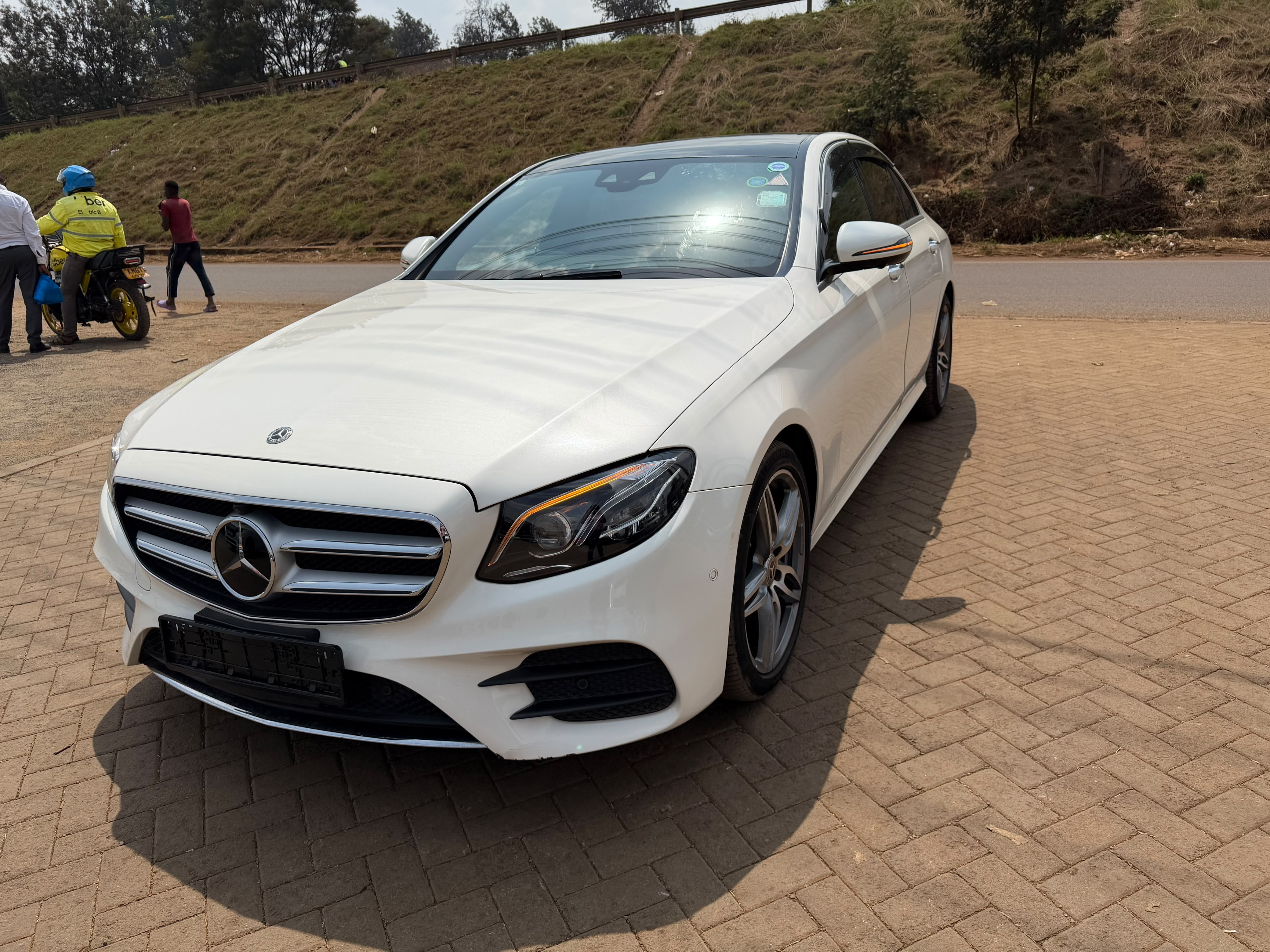 2019 MERCEDES-BENZ E250