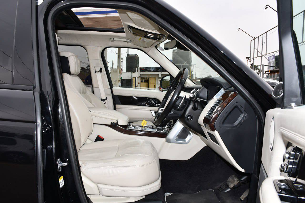 2019 RANGE ROVER VOGUE AUTOBIOGRAPHY