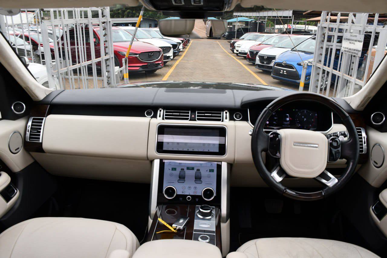 2019 RANGE ROVER VOGUE AUTOBIOGRAPHY