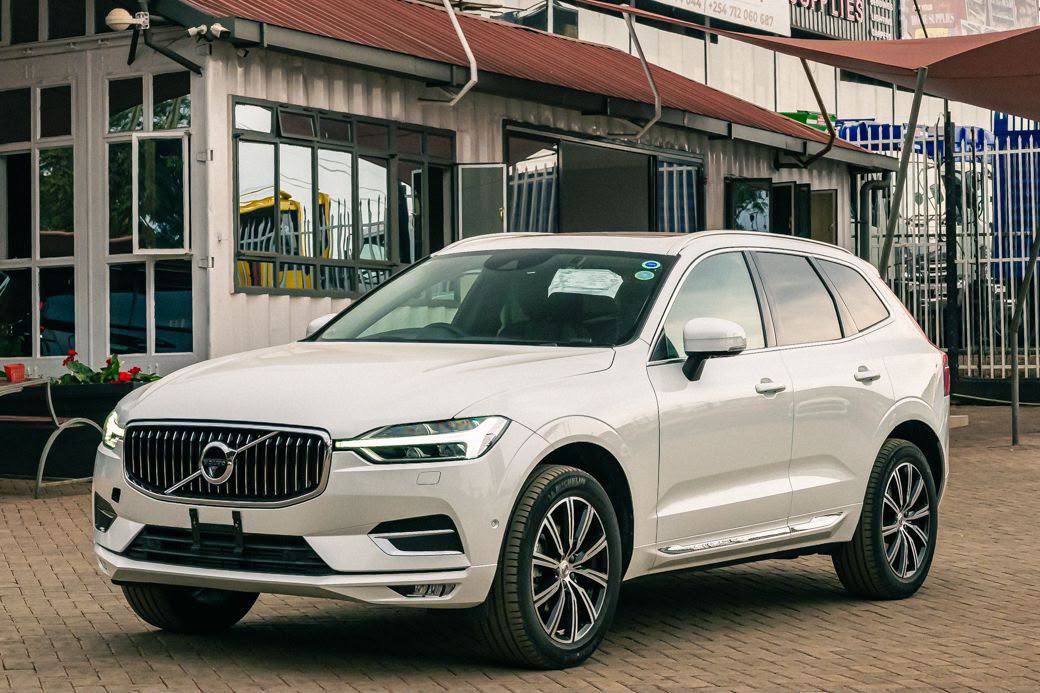 2019 Volvo XC60 T5 Inscription SUNROOF!!!